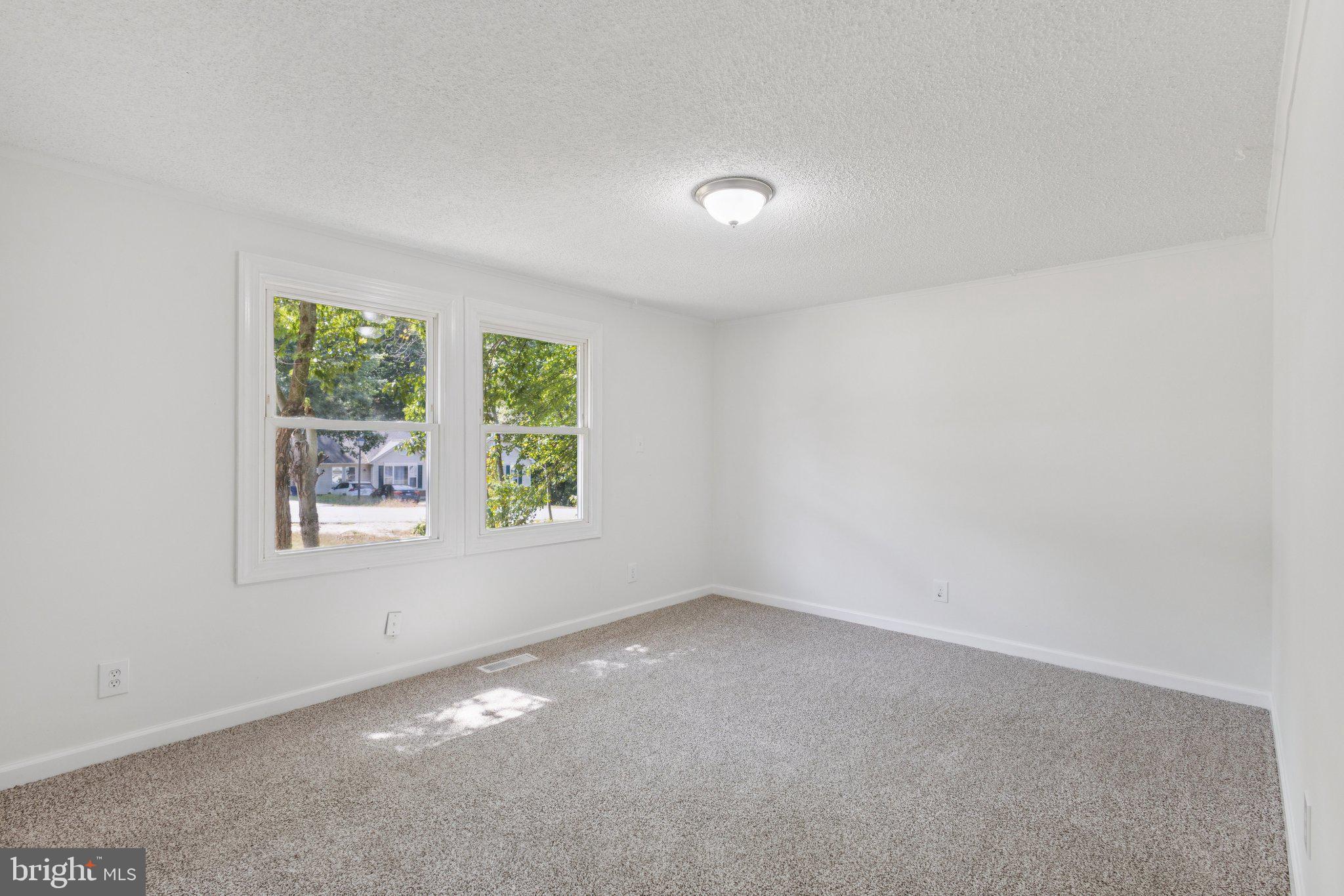 6035 Loriella Park Dr