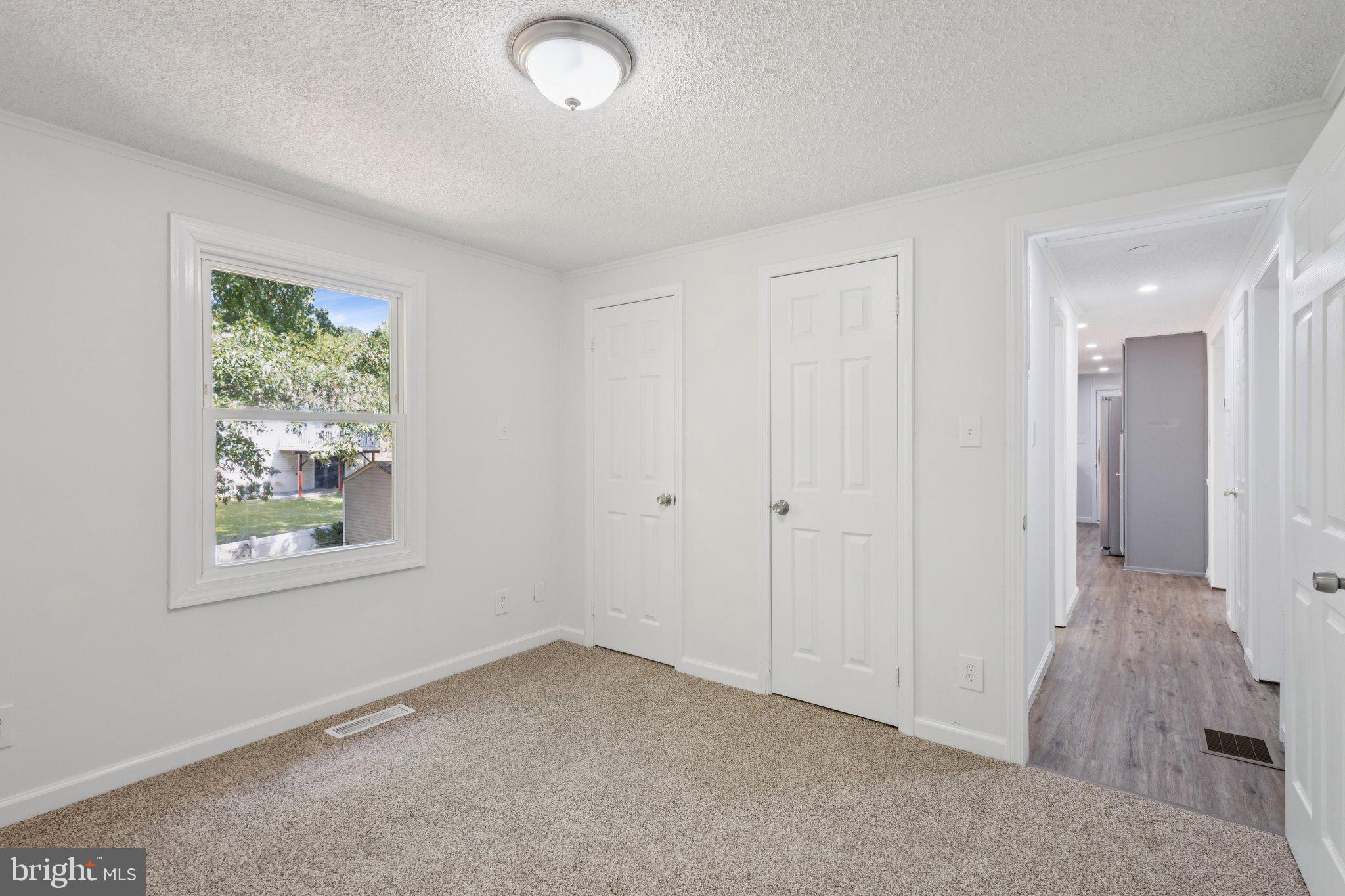 6035 Loriella Park Dr