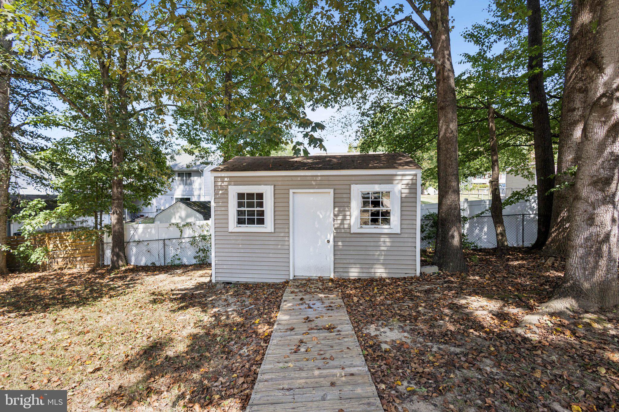 6035 Loriella Park Dr