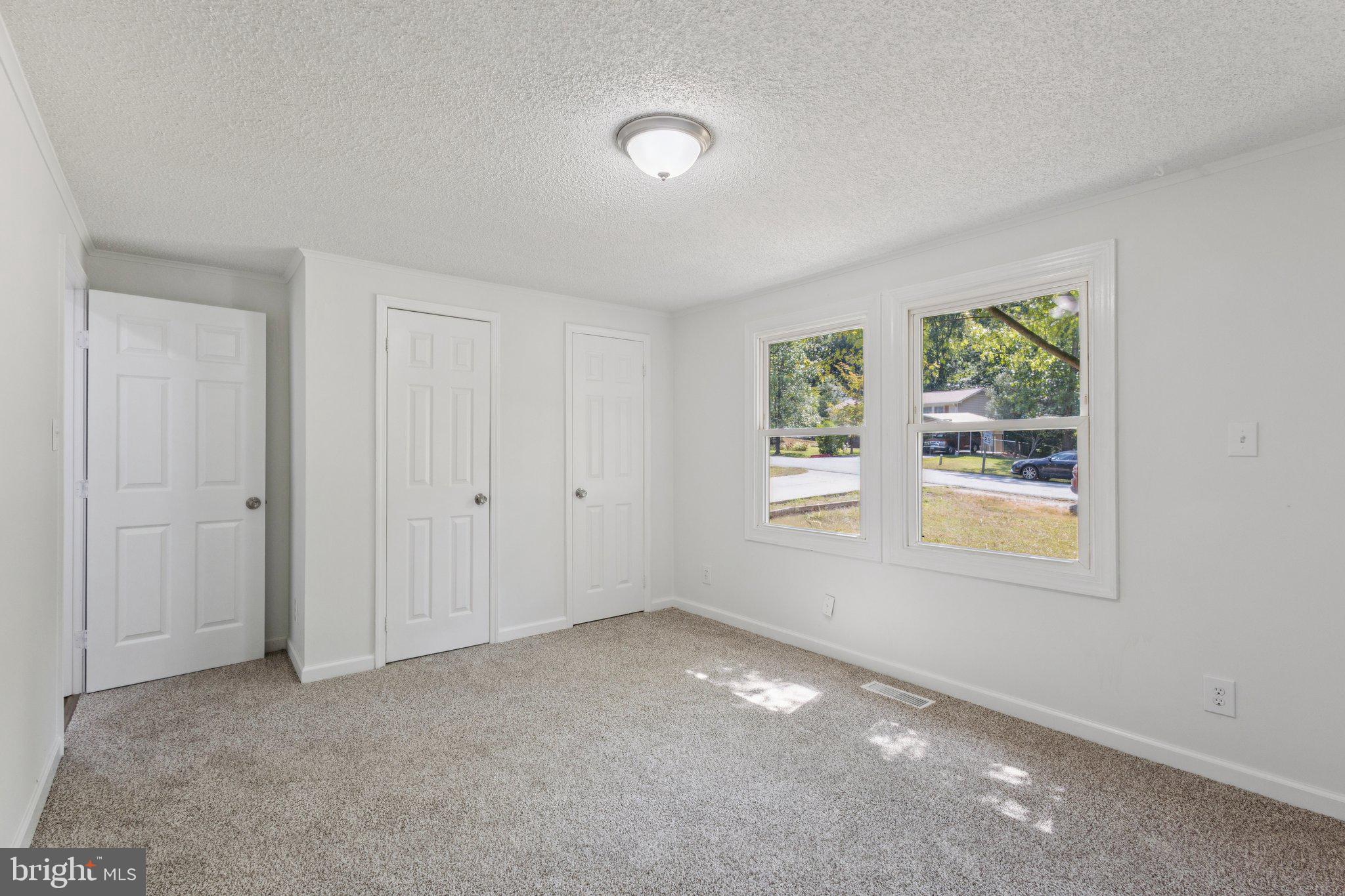6035 Loriella Park Dr