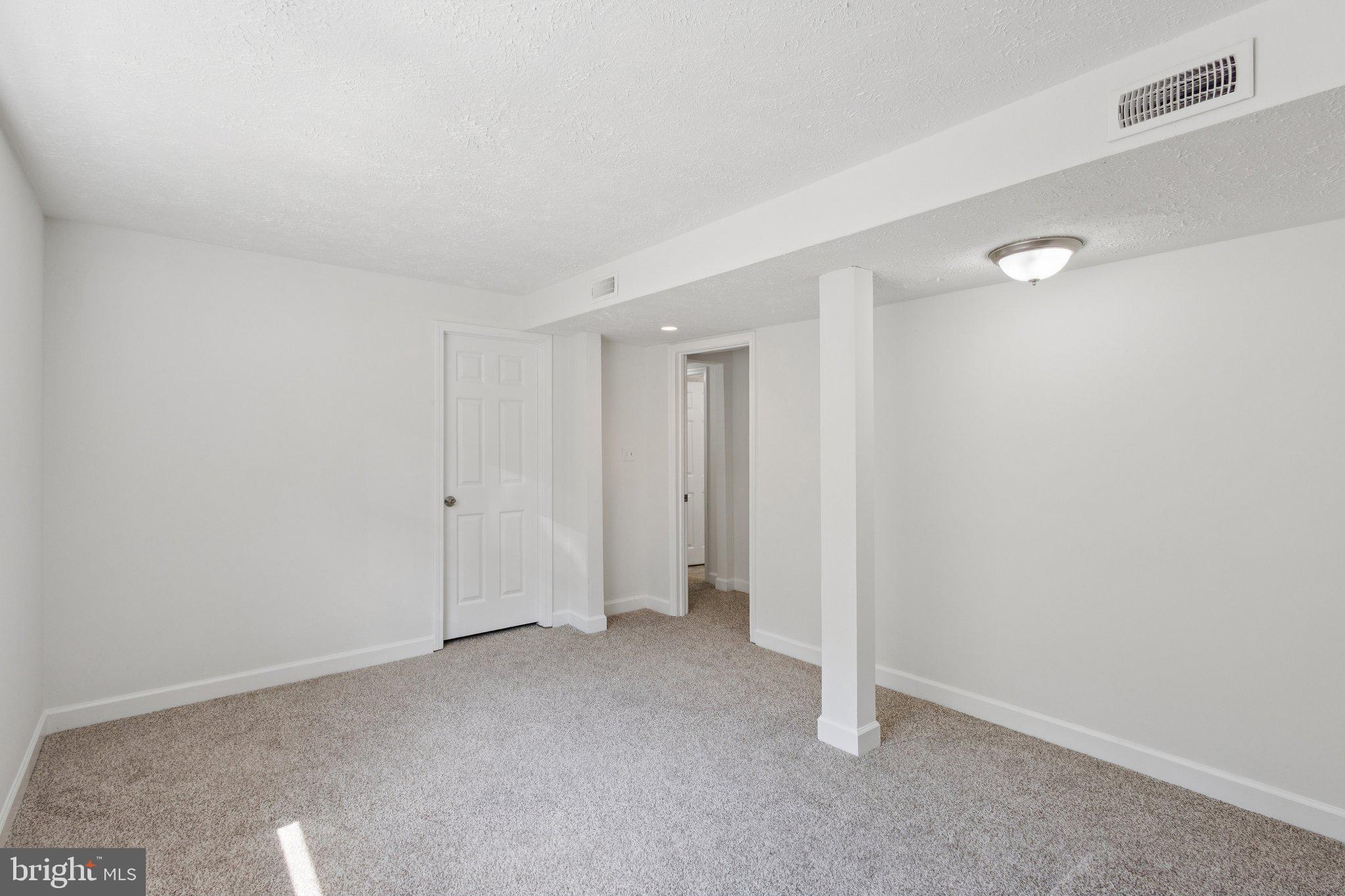 6035 Loriella Park Dr