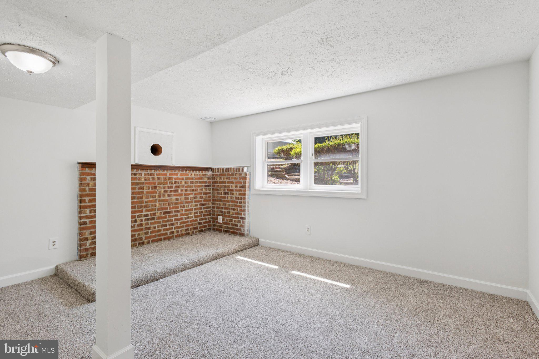 6035 Loriella Park Dr