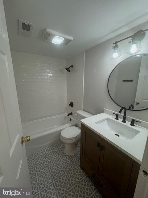 704 CANDLE RIDGE CT