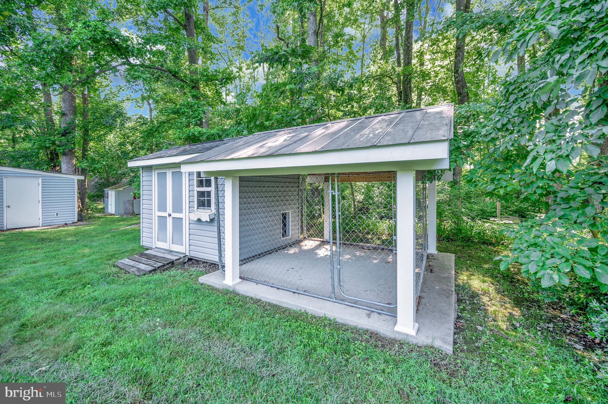 10415 Shaw Dr