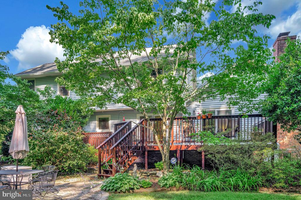 10415 Shaw Dr