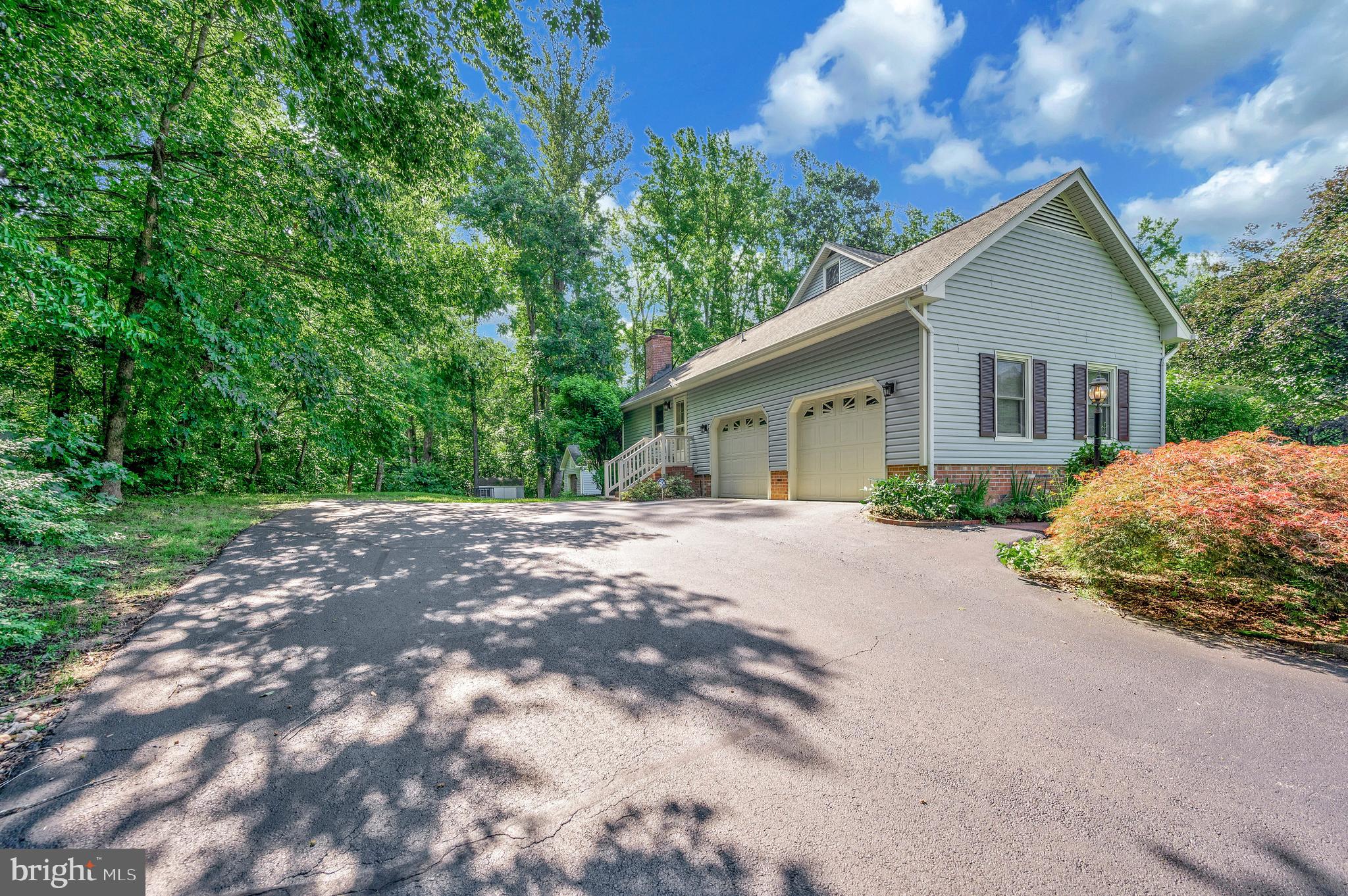 10415 Shaw Dr