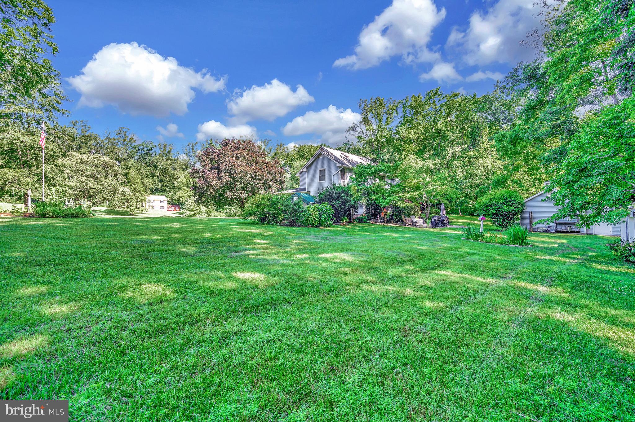 10415 Shaw Dr