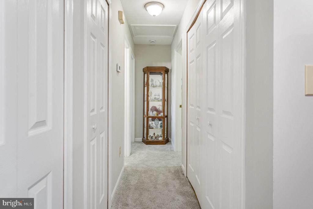 10708 White Pine Ln
