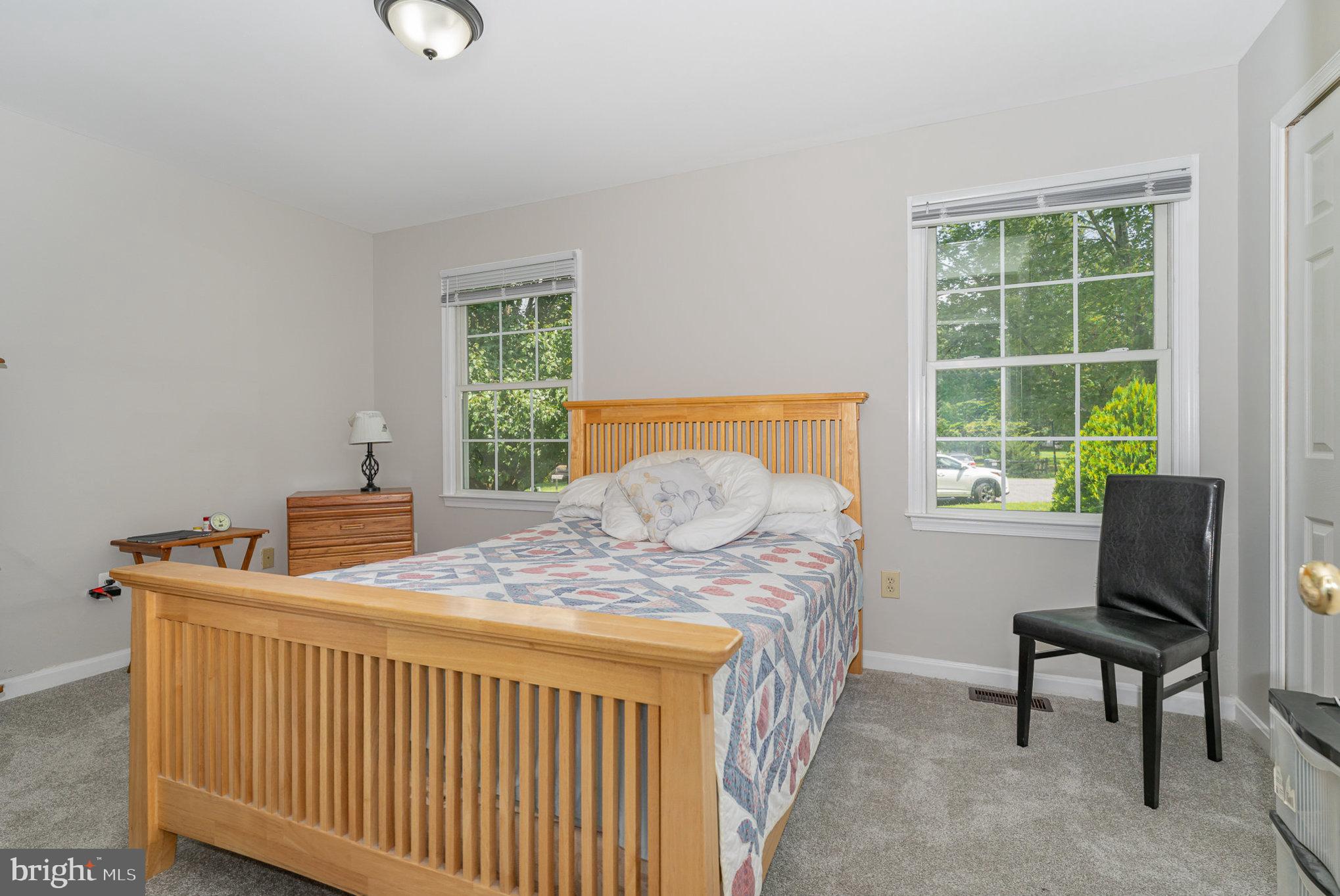 10708 White Pine Ln