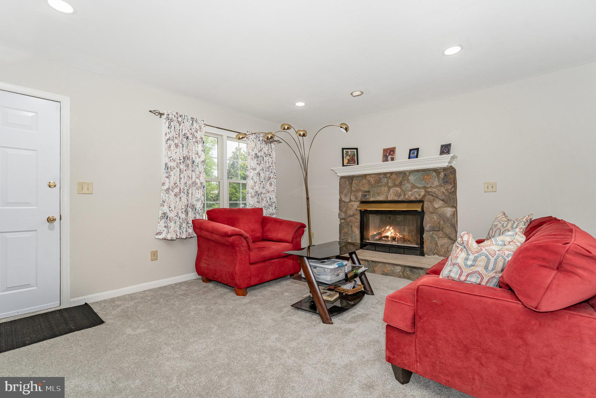 10708 White Pine Ln