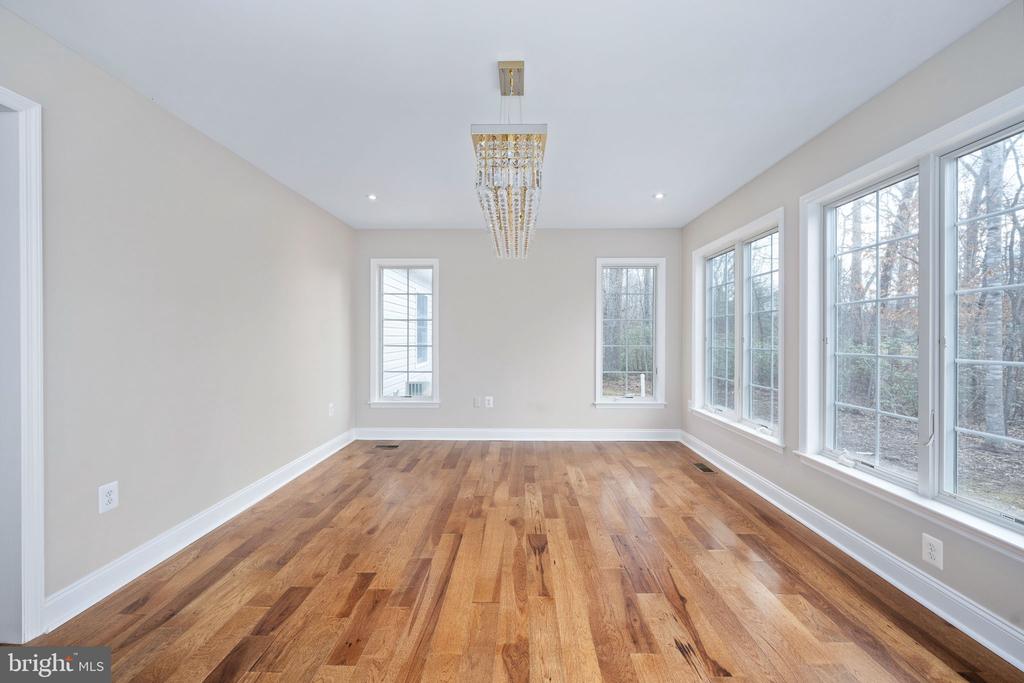 8200 HOWARD TRAIL