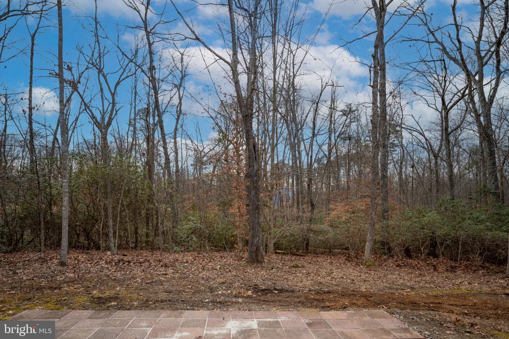 8200 HOWARD TRAIL