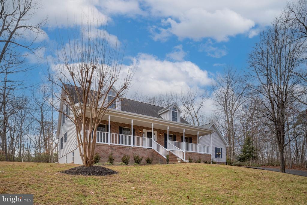 8200 HOWARD TRAIL