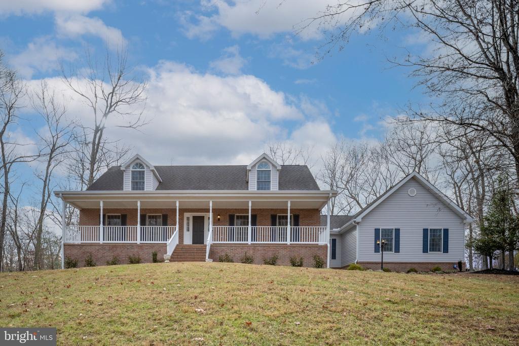8200 HOWARD TRAIL