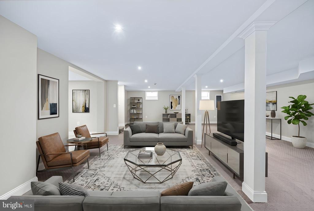 8200 HOWARD TRAIL