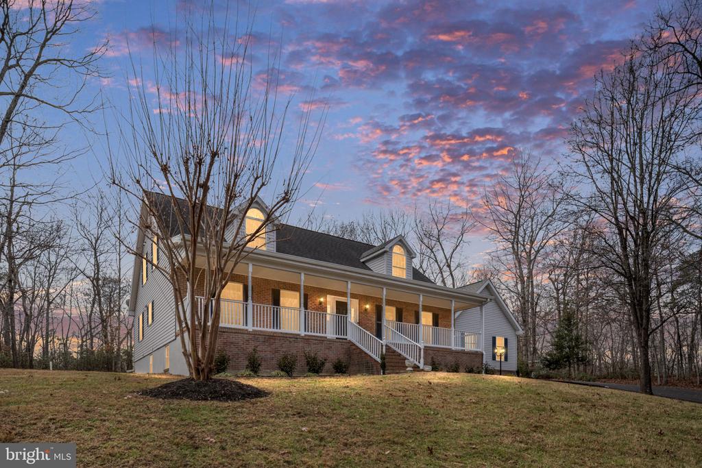 8200 HOWARD TRAIL