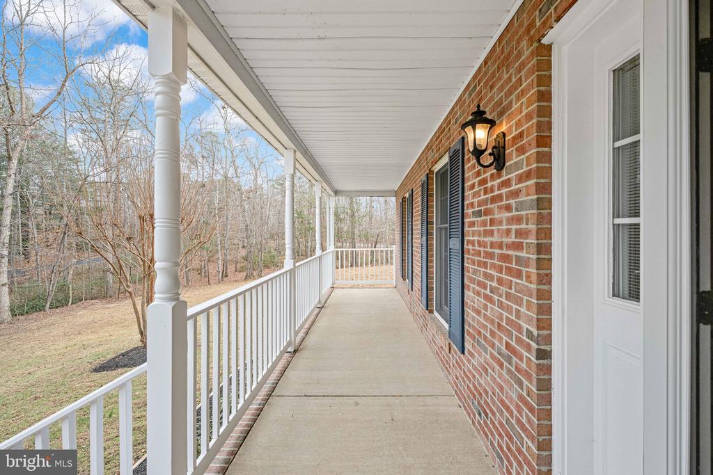 8200 HOWARD TRAIL