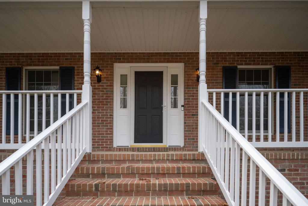 8200 HOWARD TRAIL