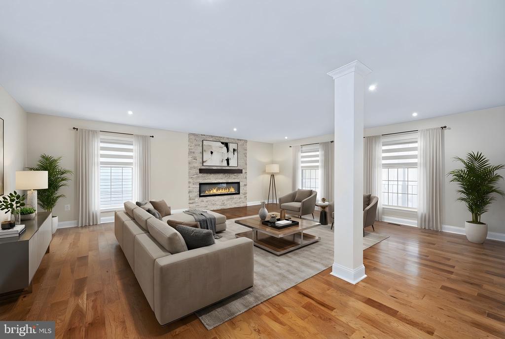 8200 HOWARD TRAIL