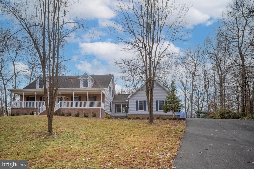 8200 HOWARD TRAIL
