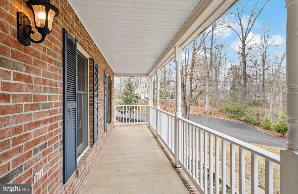 8200 HOWARD TRAIL