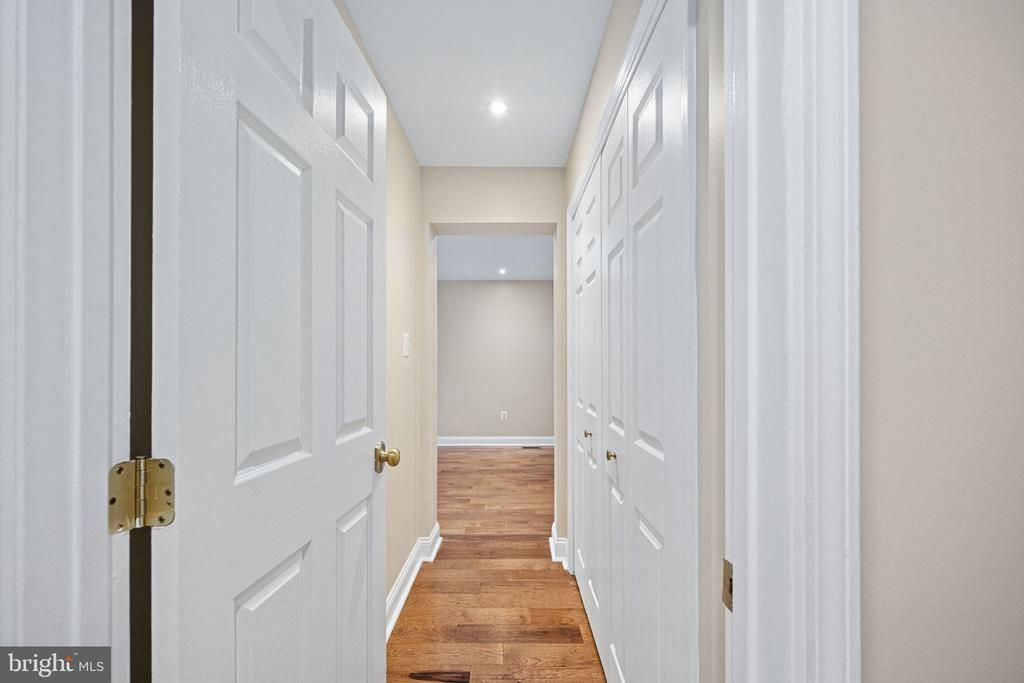 8200 HOWARD TRAIL