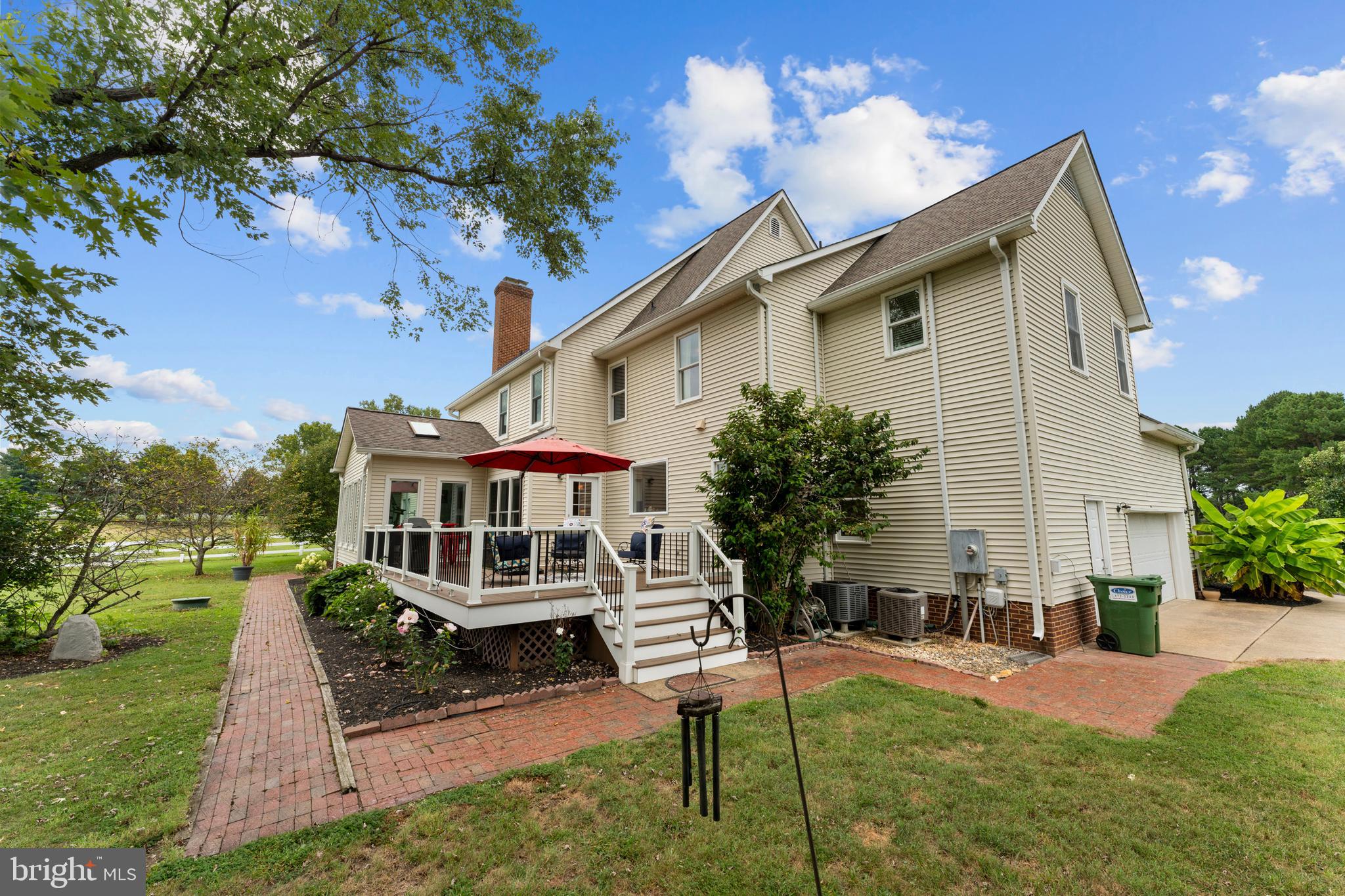 7330 SNOW HILL DRIVE