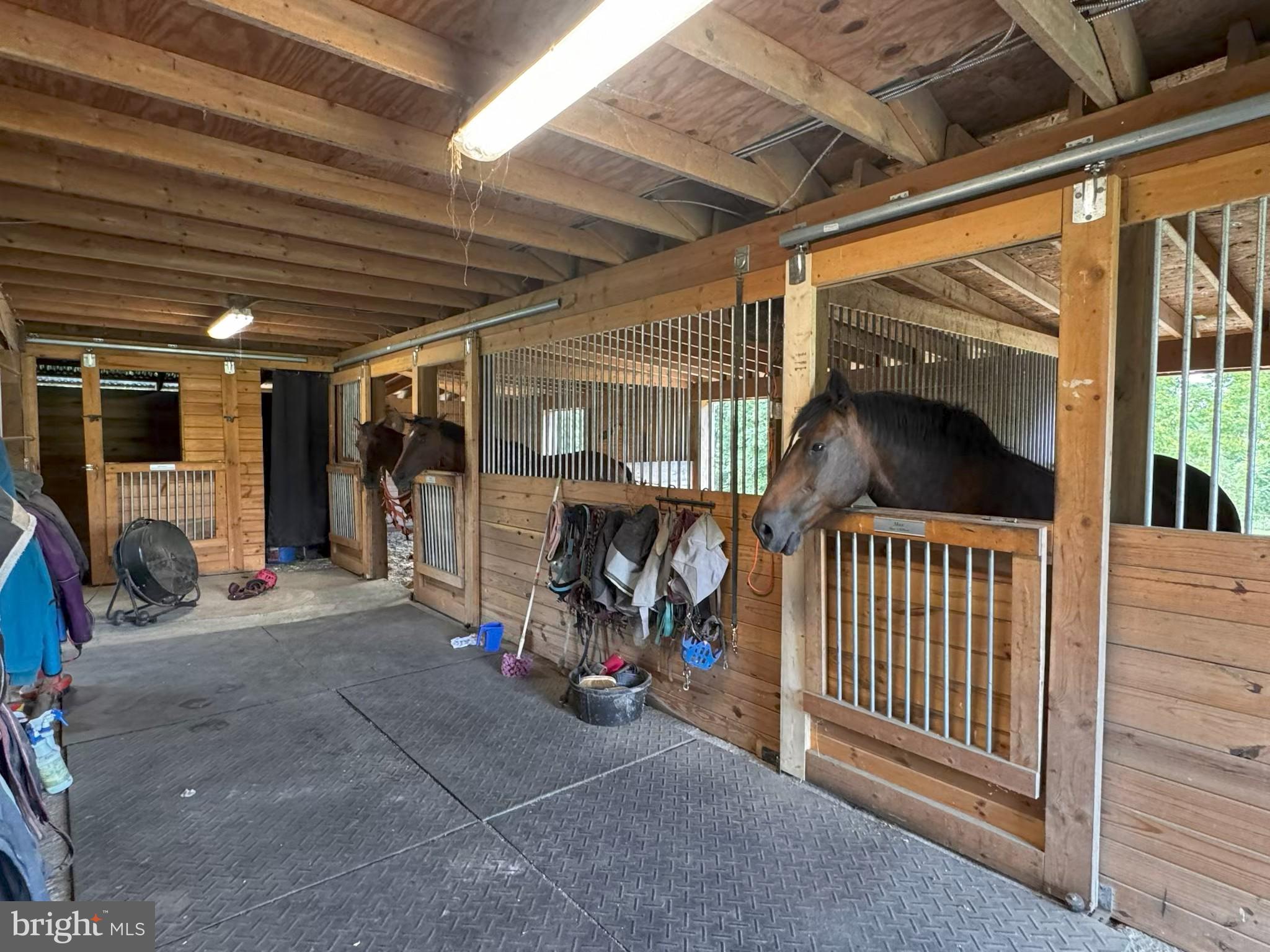 7330 SNOW HILL DRIVE