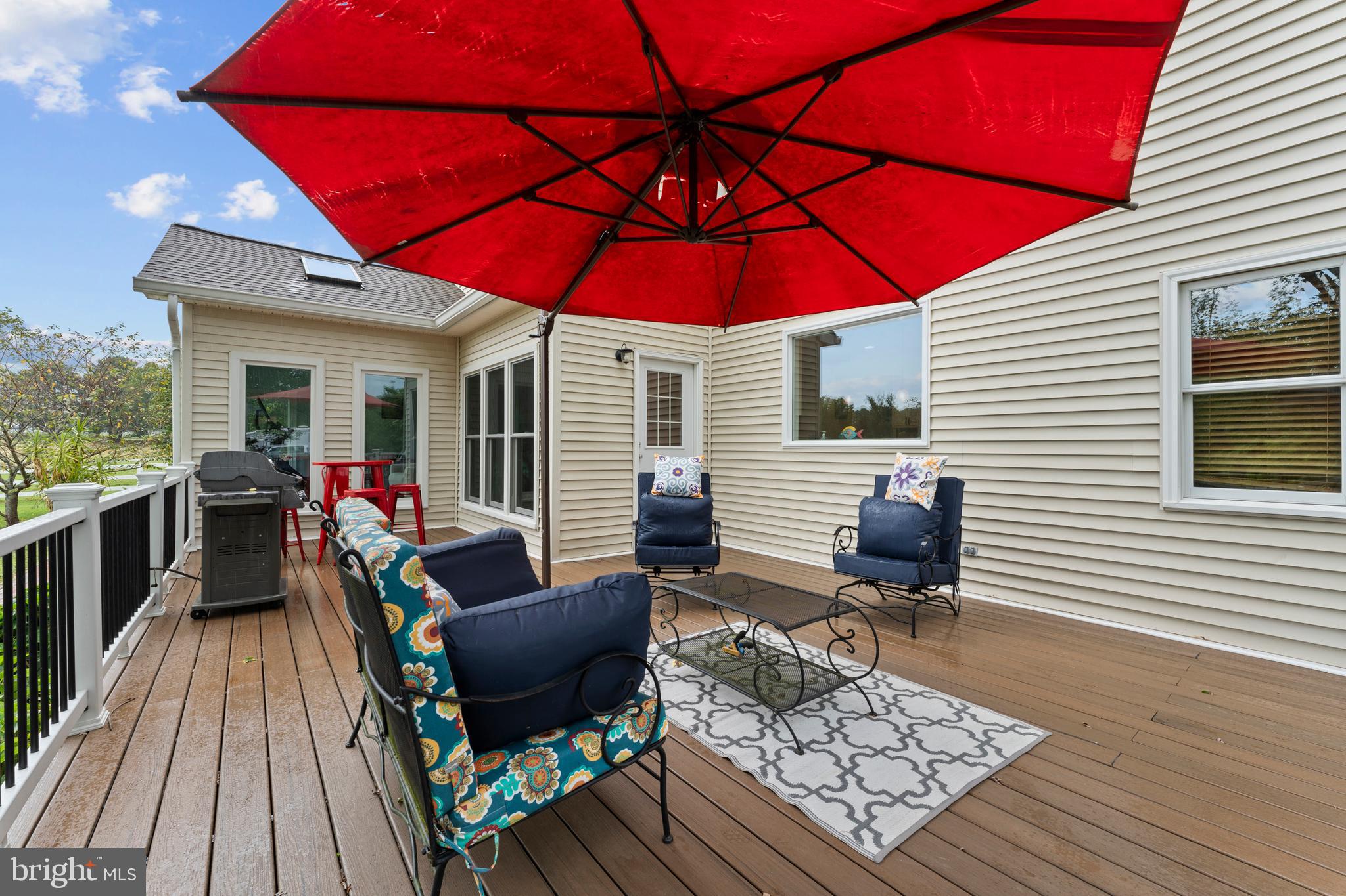 7330 SNOW HILL DRIVE