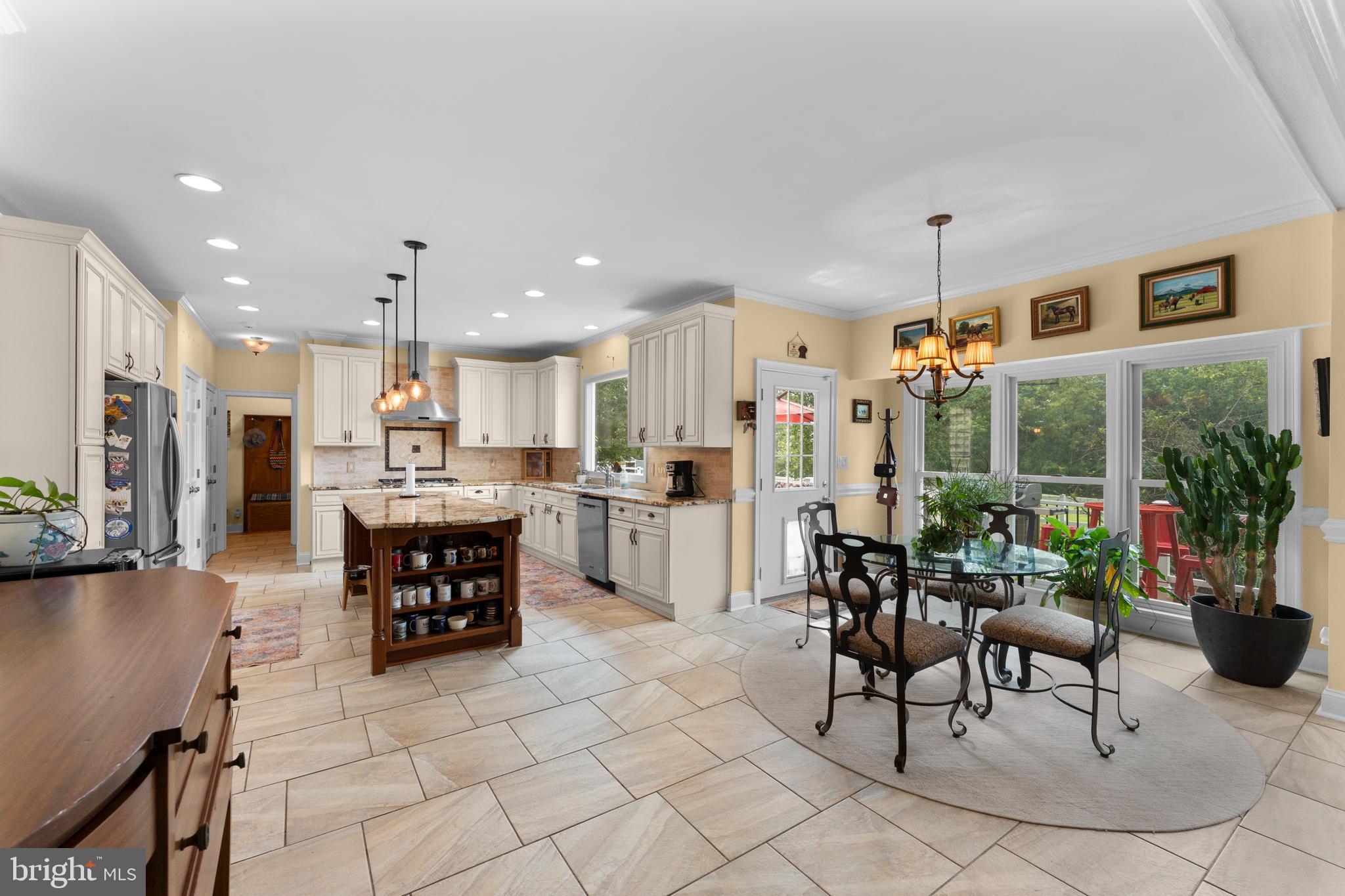 7330 SNOW HILL DRIVE