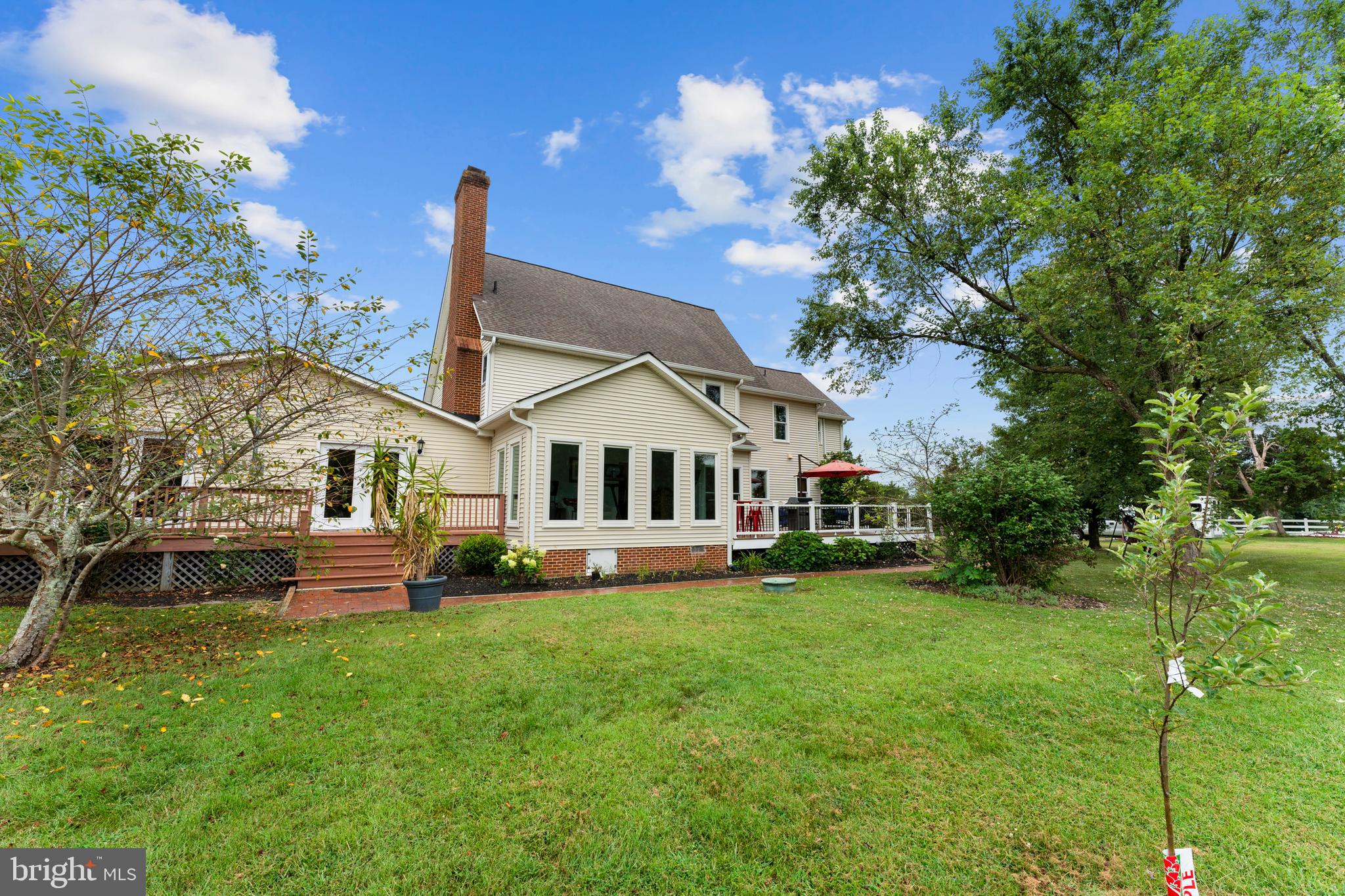 7330 SNOW HILL DRIVE