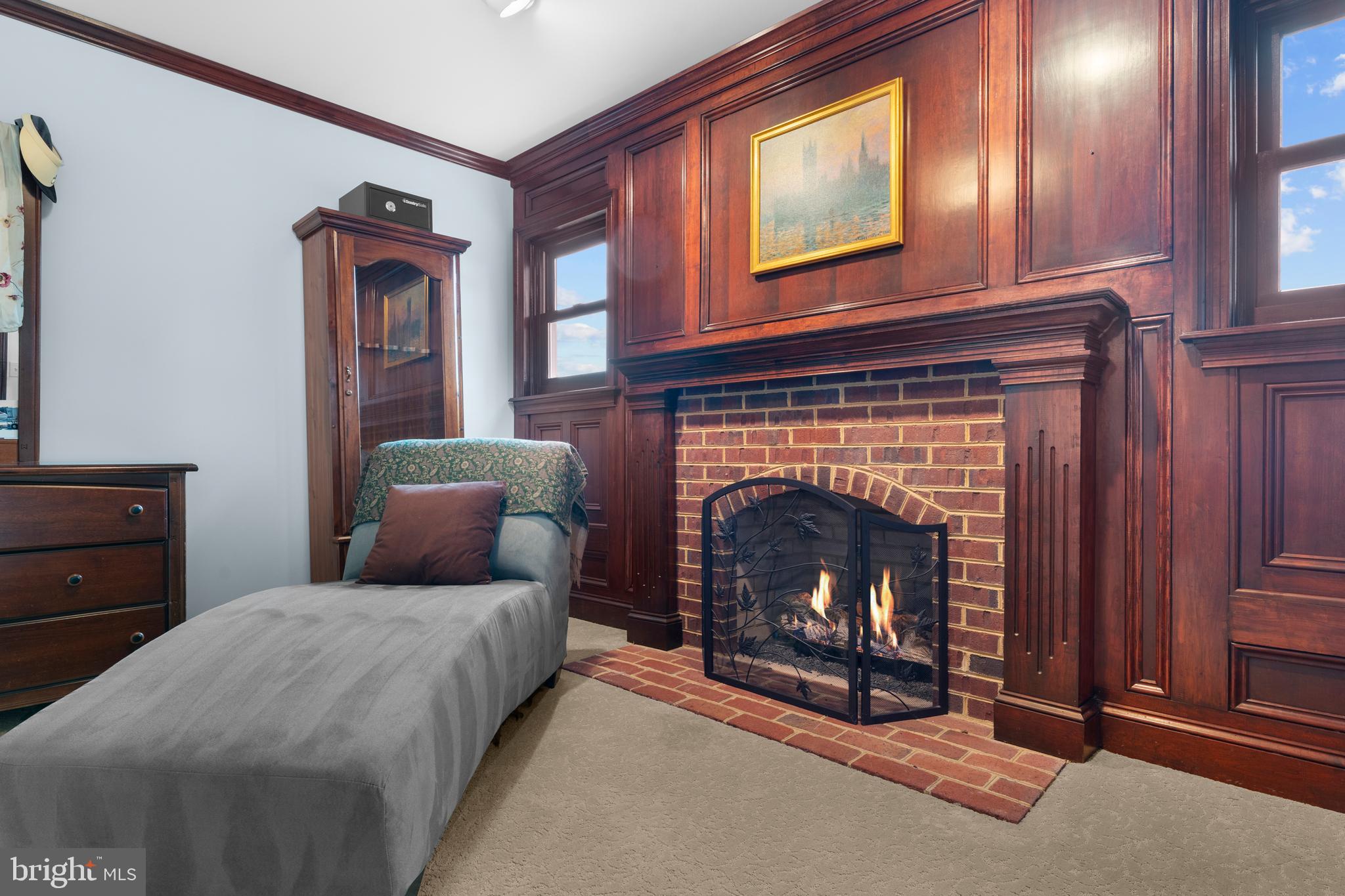 7330 SNOW HILL DRIVE