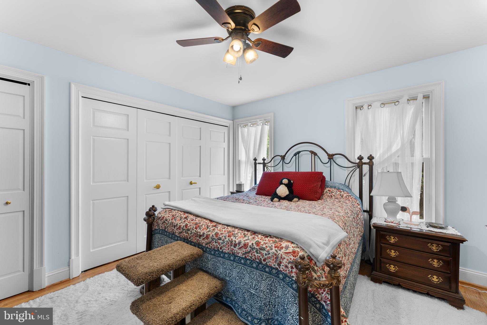 7330 SNOW HILL DRIVE