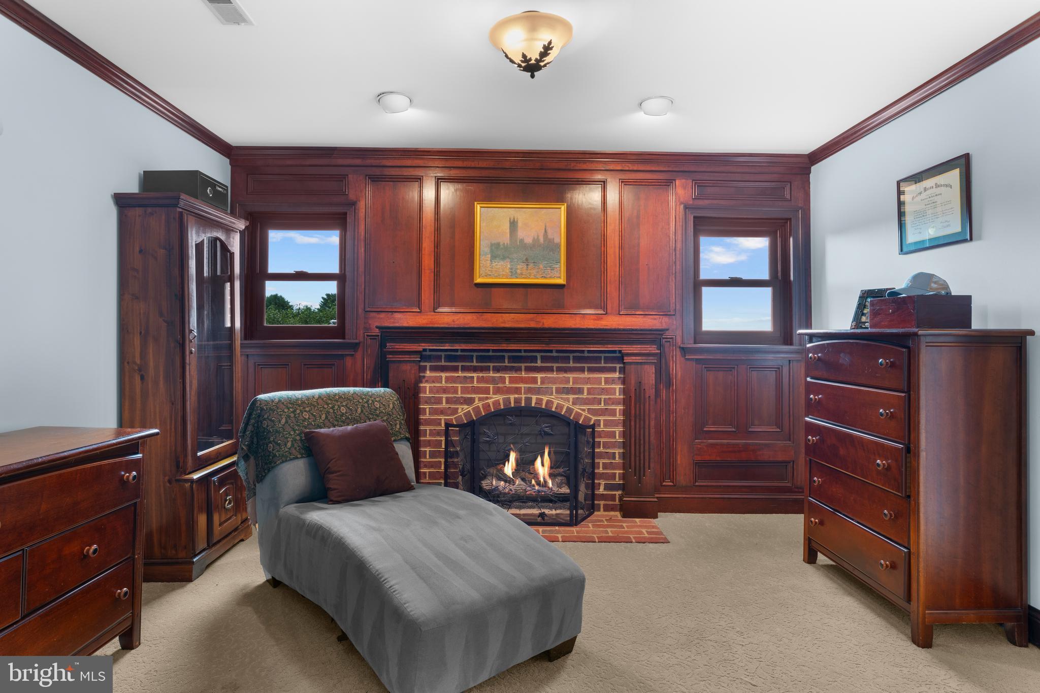 7330 SNOW HILL DRIVE