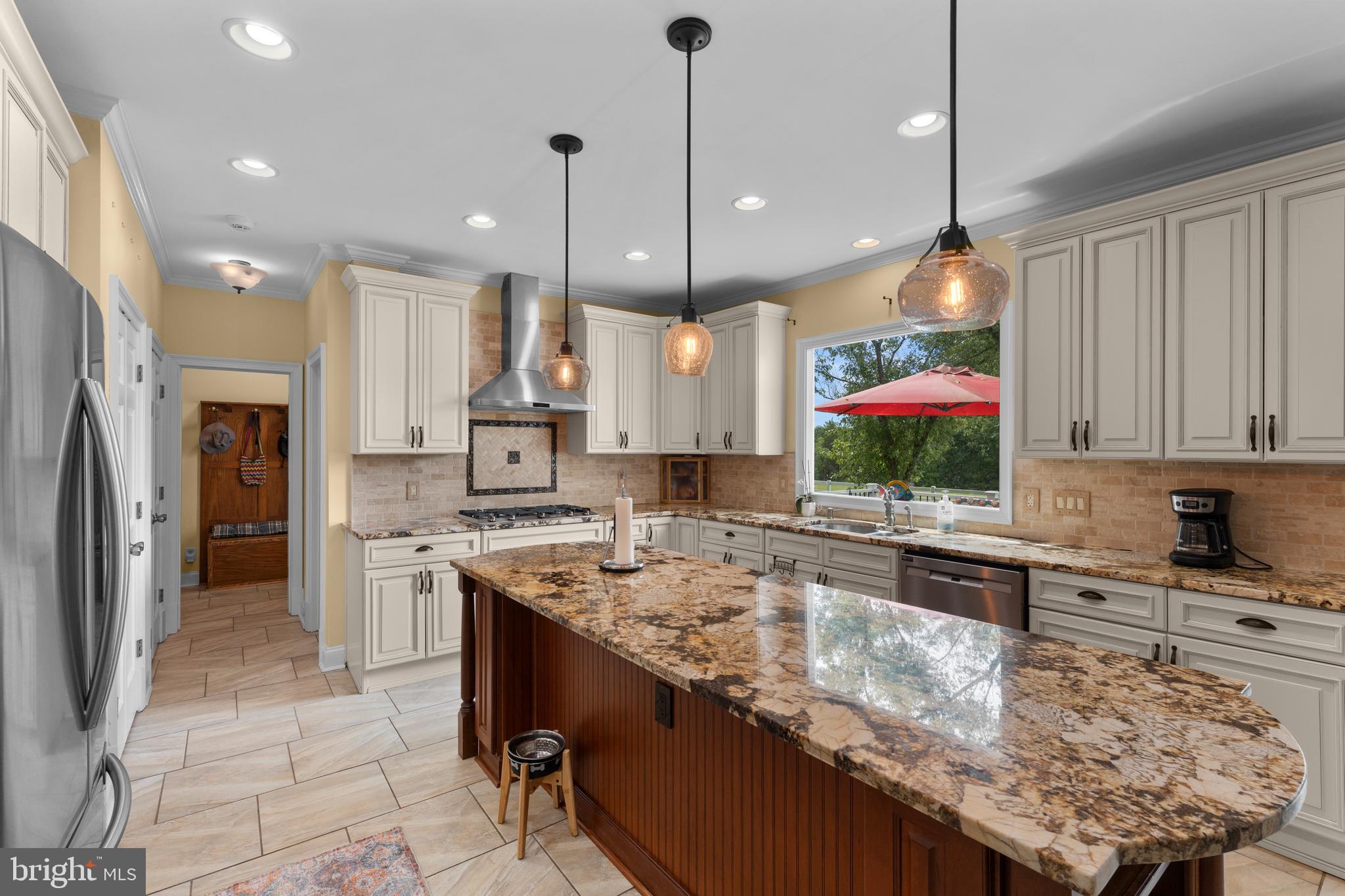 7330 SNOW HILL DRIVE