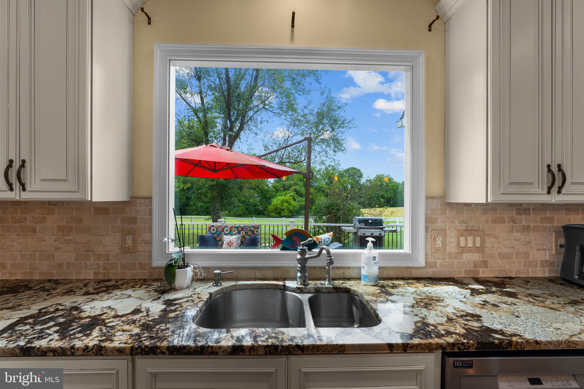 7330 SNOW HILL DRIVE