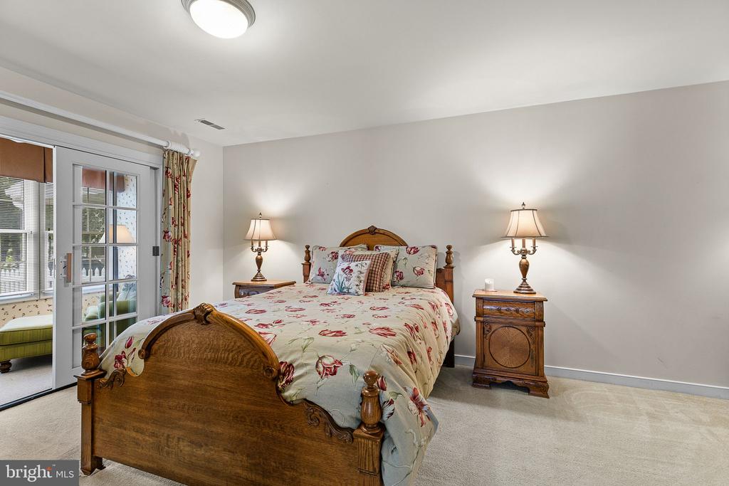11223 Stone Mill Ct