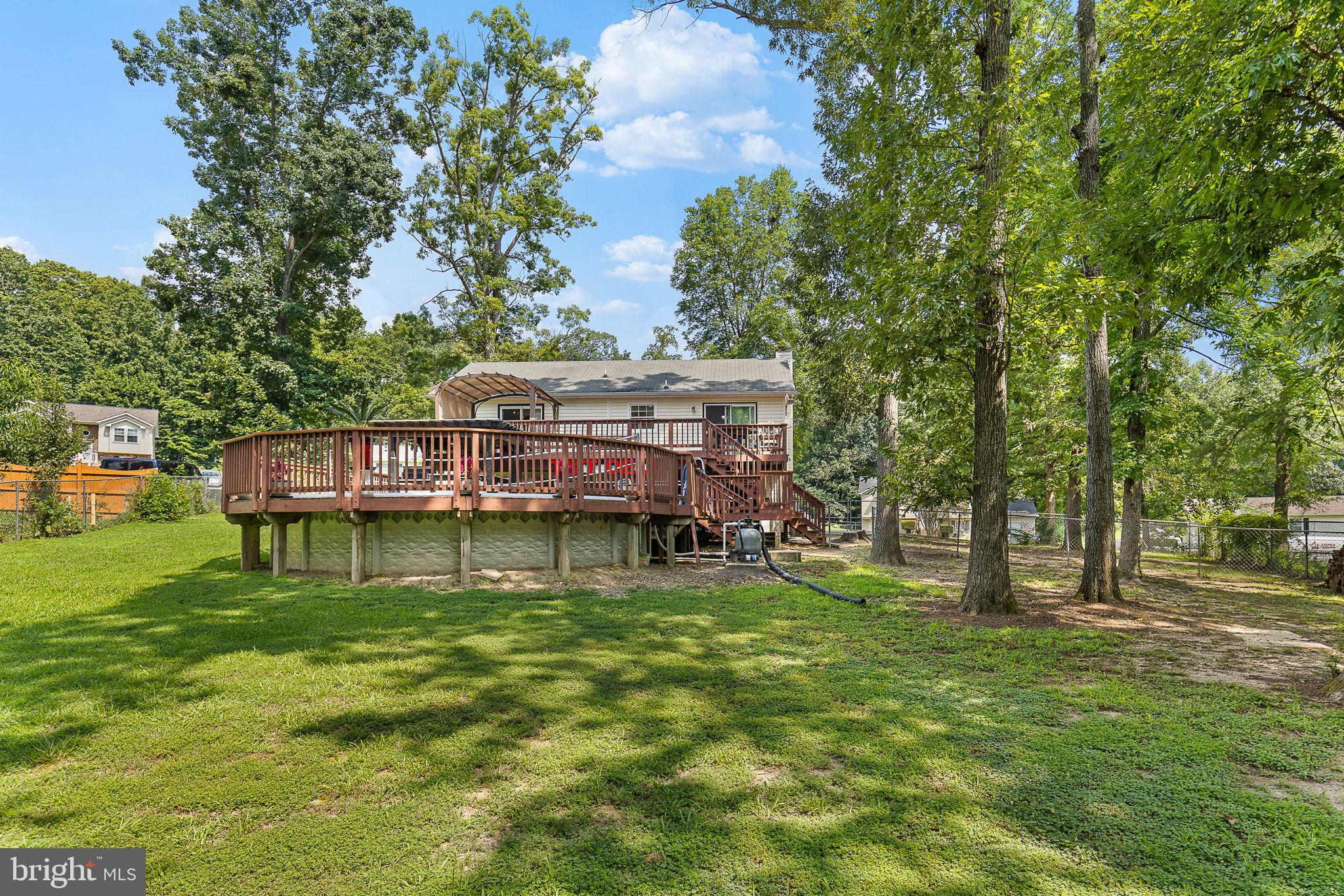 10417 Forest Hill Ct