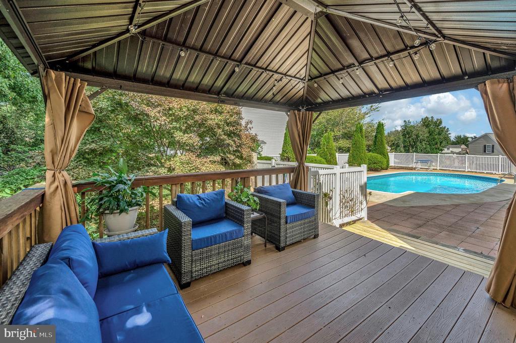 7500 HARVEST LANE