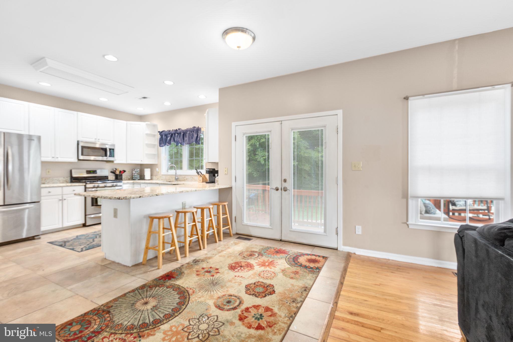 10314 Colechester St