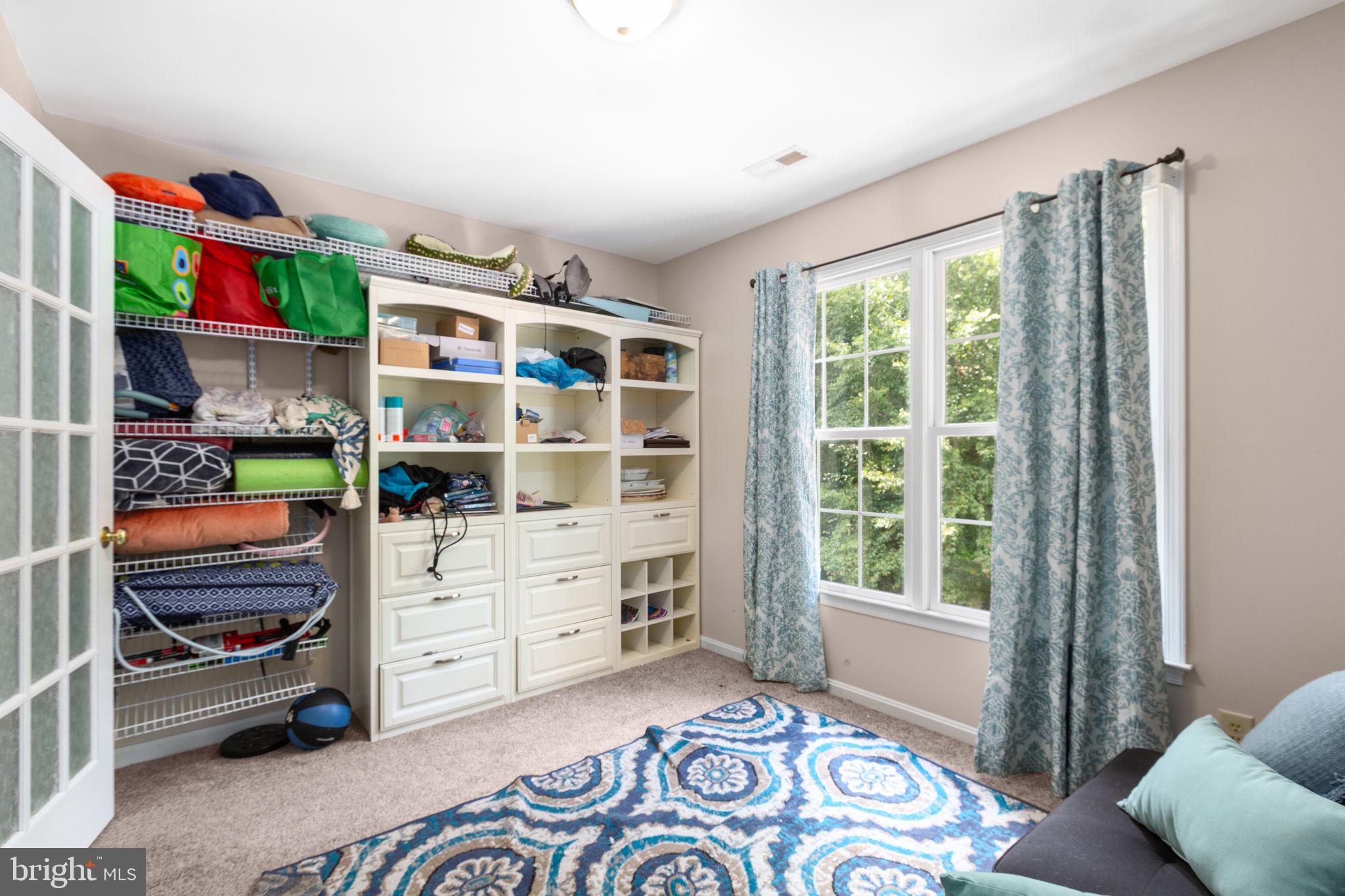 10314 Colechester St