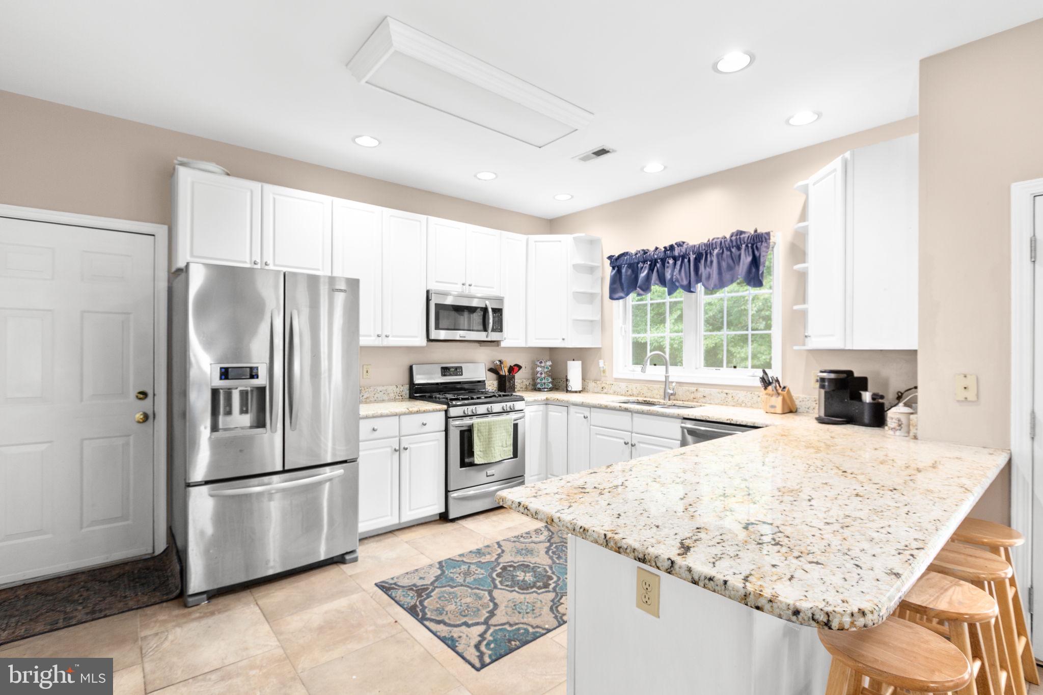 10314 Colechester St