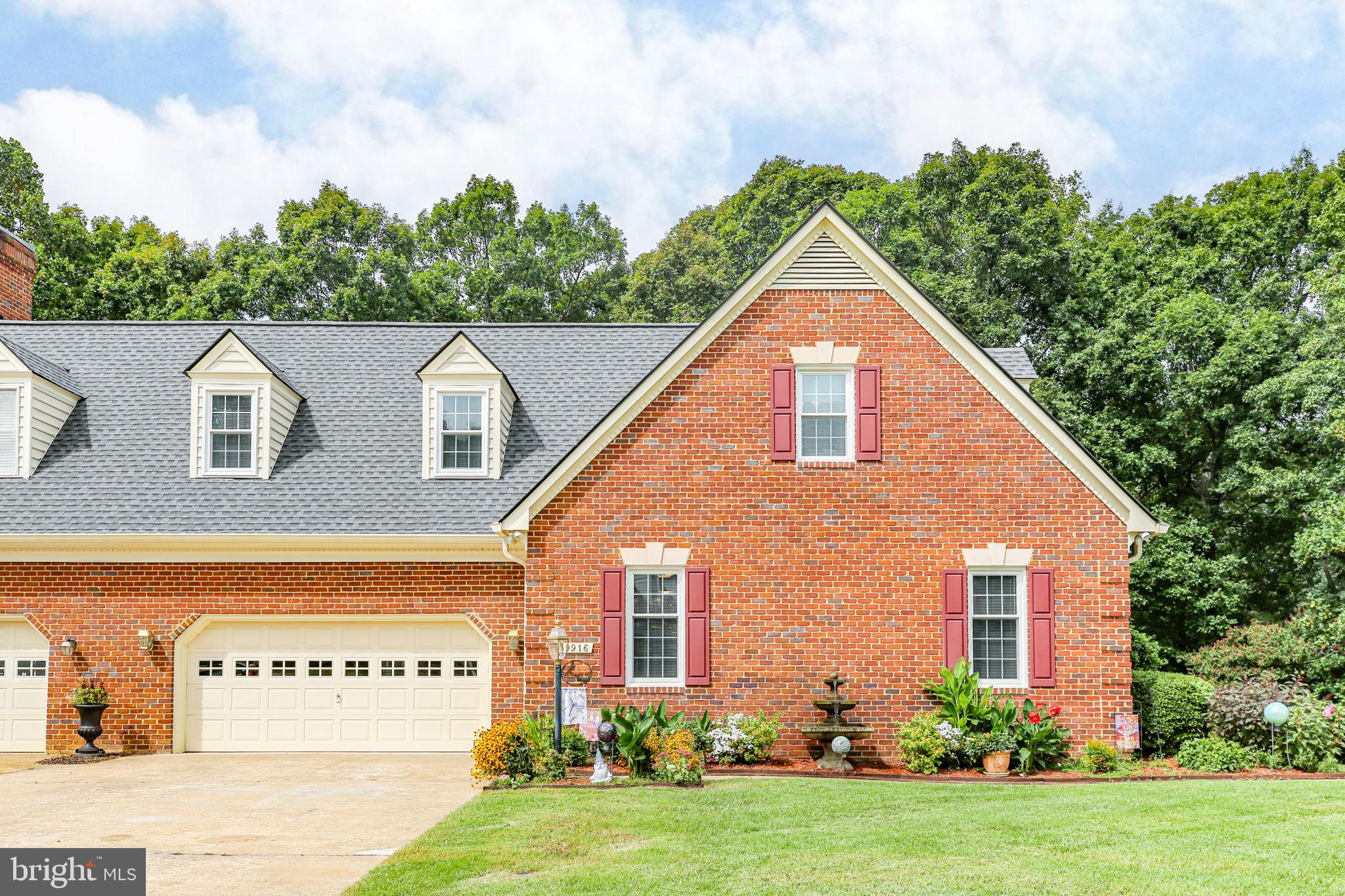 9916 Altamont Cir