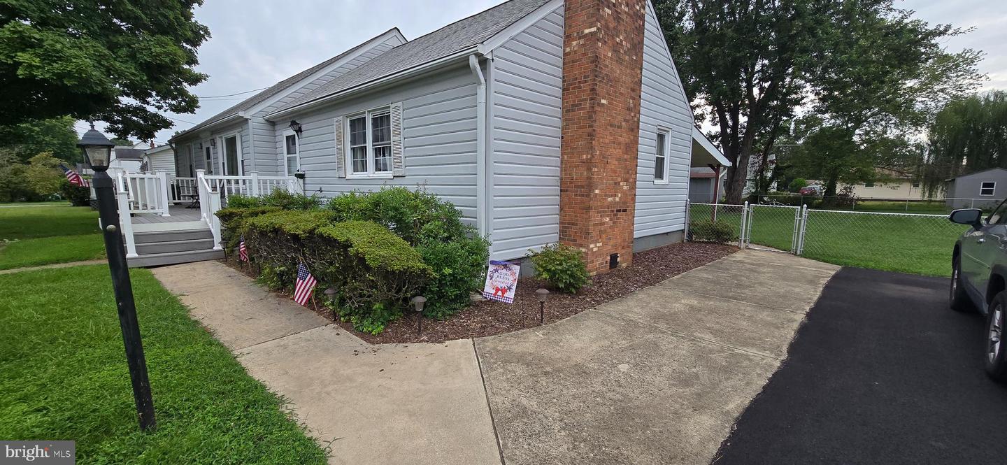 205 Hamilton St