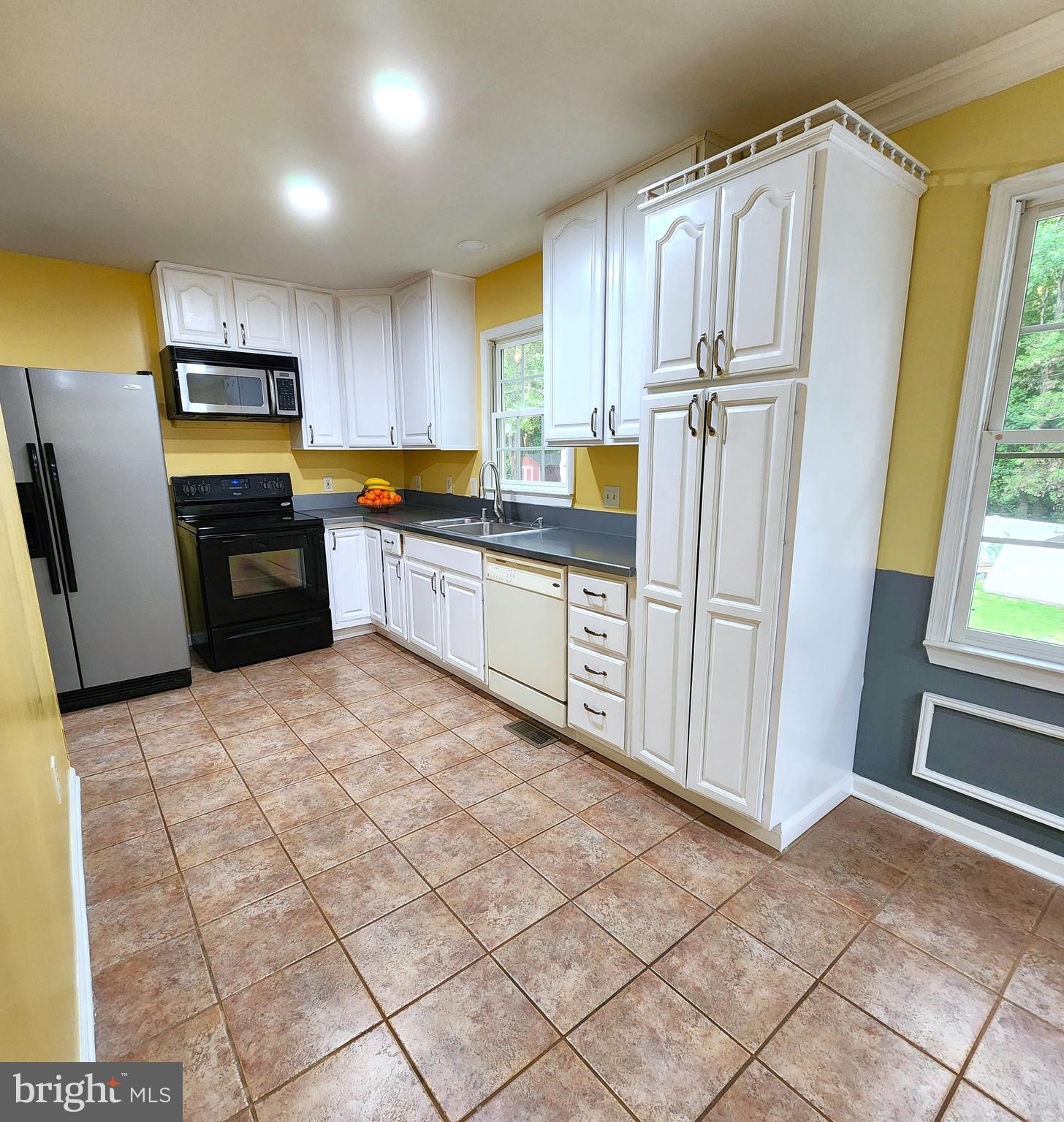 11815 SWITCHBACK LANE