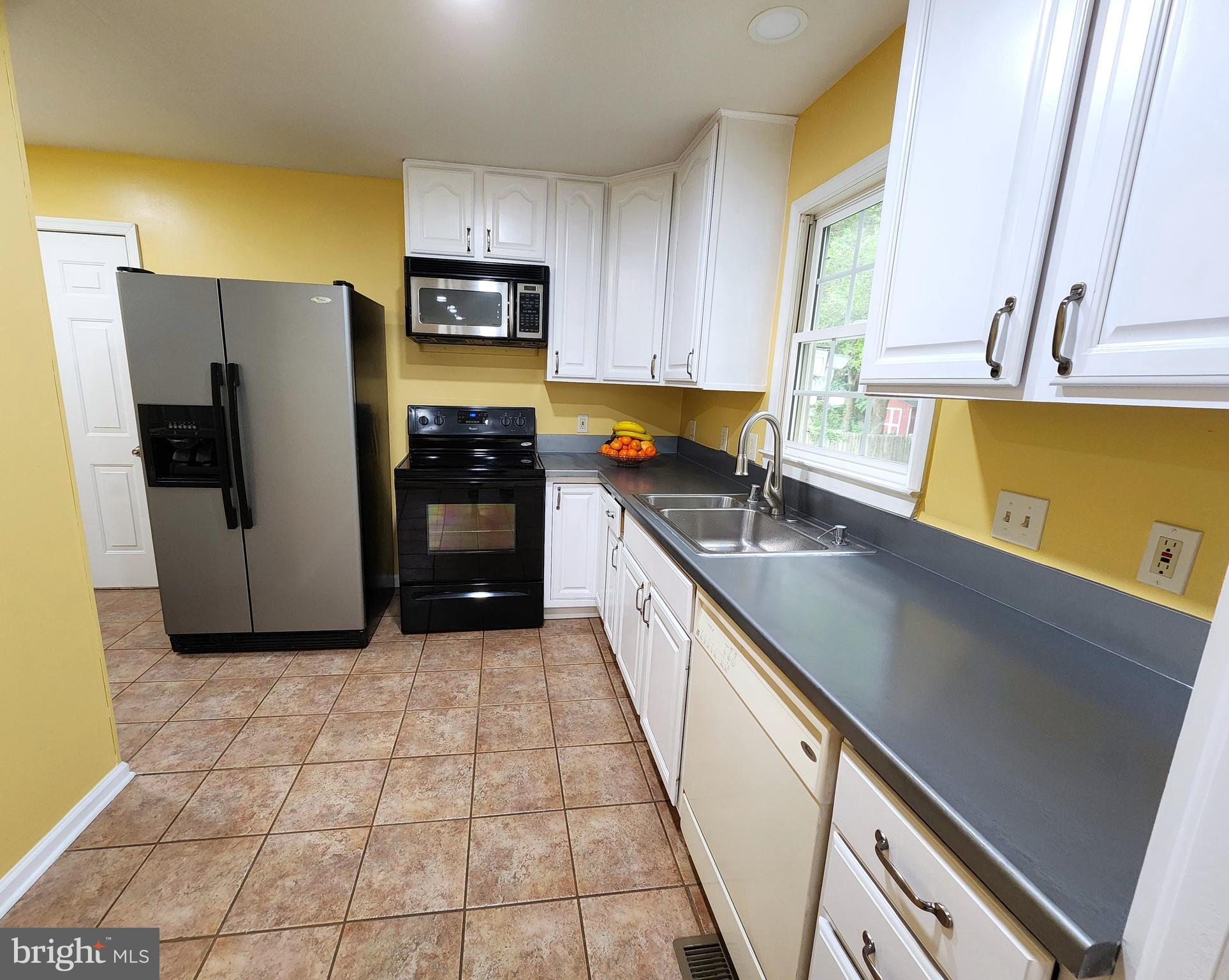 11815 SWITCHBACK LANE