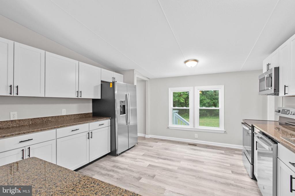 10337 BEAVER LANE