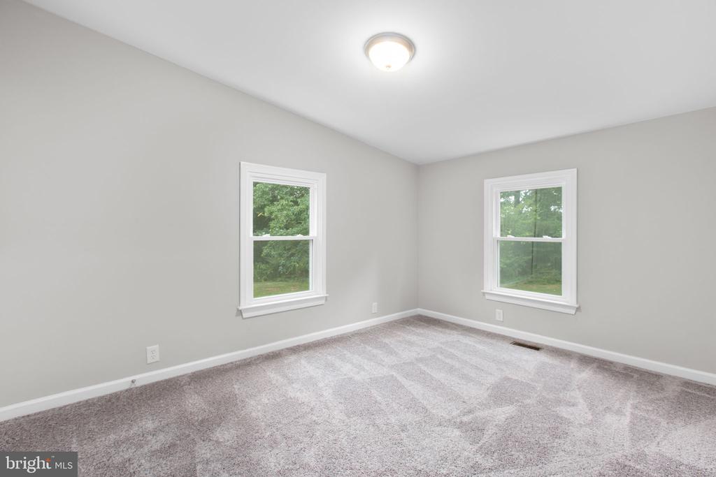 10337 BEAVER LANE