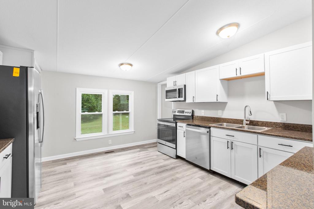 10337 BEAVER LANE