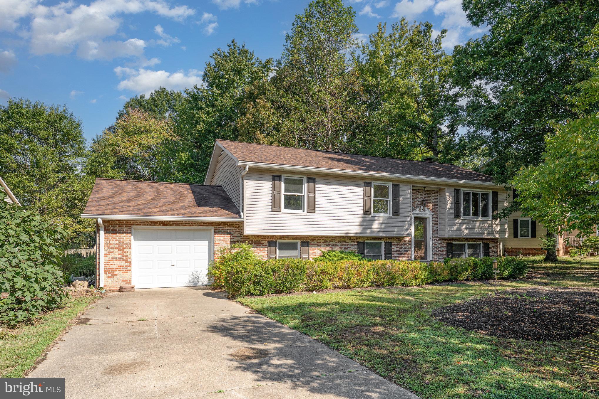 5813 QUEENS MILL CIRCLE